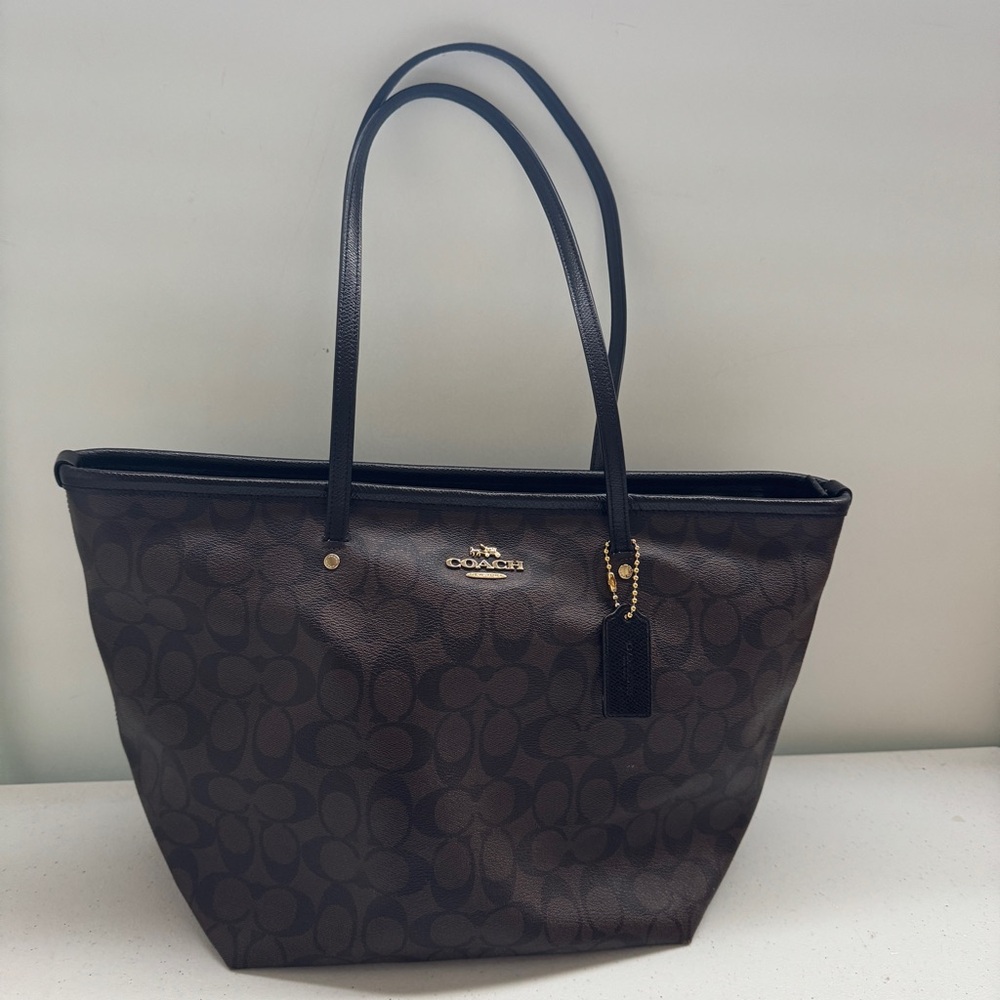 COACH New York Tote Handbag Logo Brown F34104 Leather Zipper